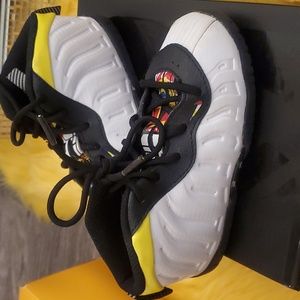 Nike little posite one